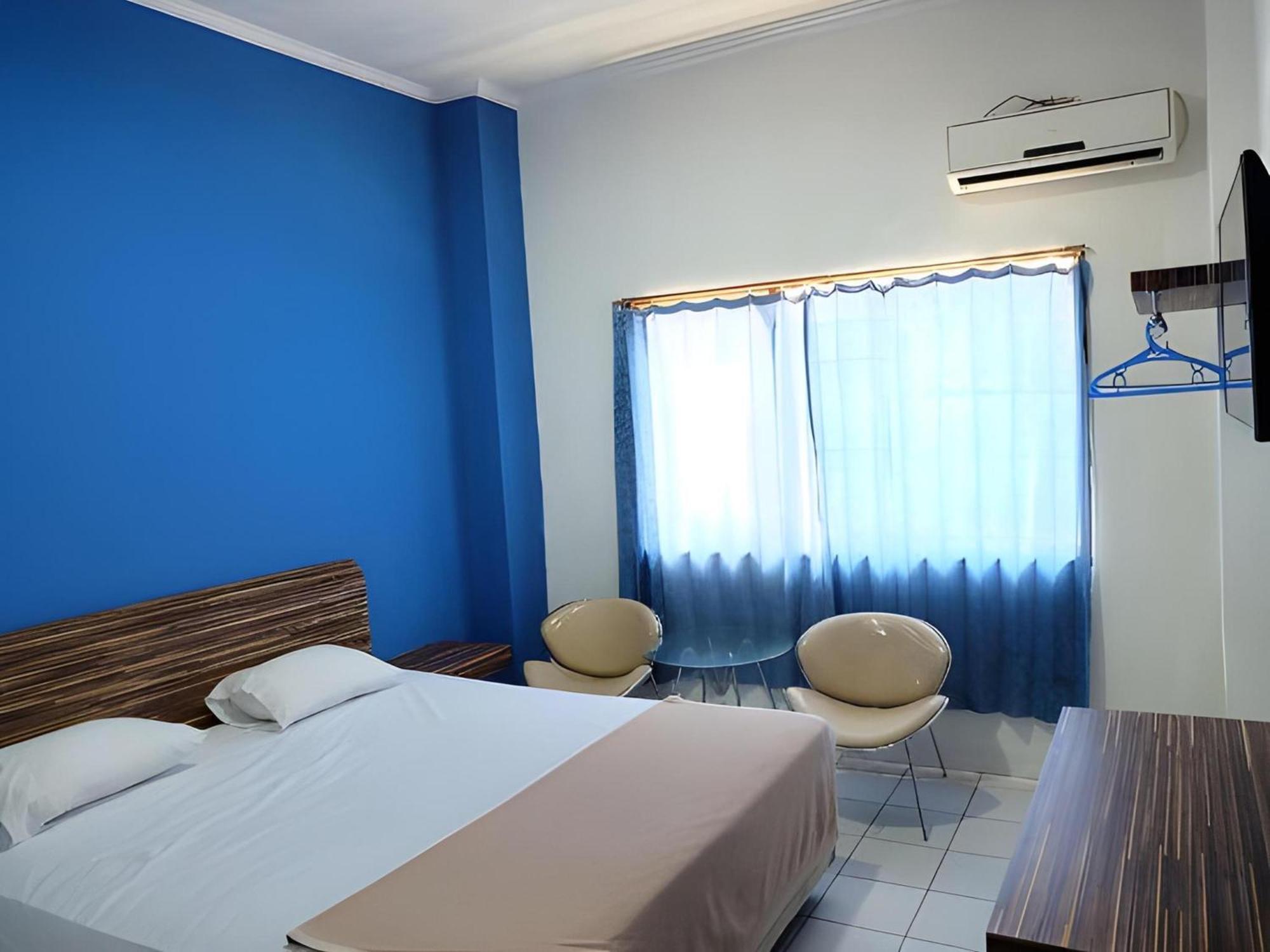 Super Oyo Townhouse Oak Hotel Fiducia Serpong Exteriör bild